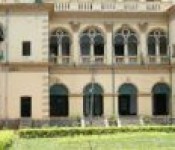 Raja Narendralal Khan Women`s College